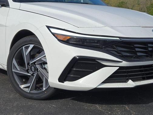 2025 Hyundai ELANTRA HEV Limited