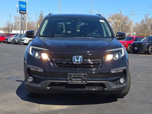 Crystal Black Pearl 2022 Honda Pilot Special Edition