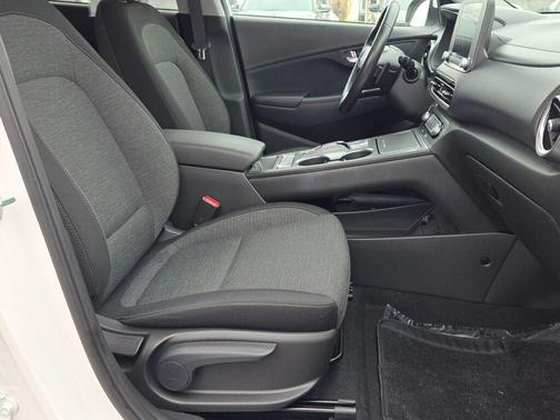 Lunar White 2022 Hyundai KONA EV SEL