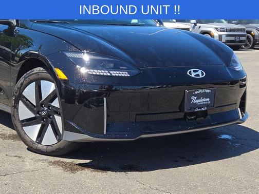 Onyx Black 2025 Hyundai IONIQ 6 SE