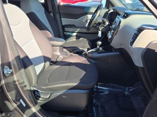 2015 Kia Soul Base