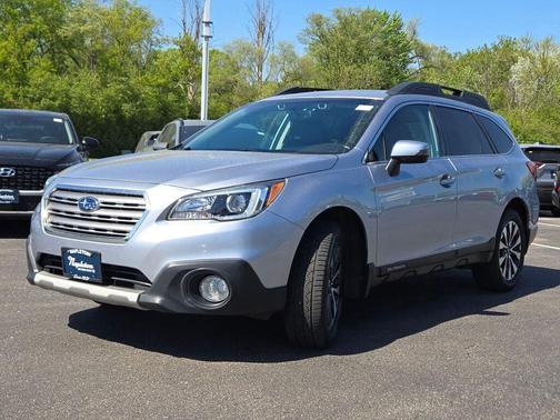 Ice Silver Metallic 2016 Subaru Outback 2.5i Limited