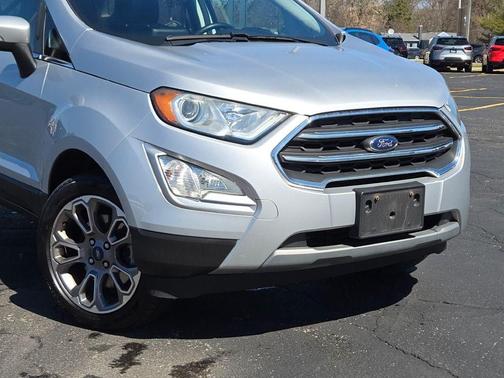 Moondust 2018 Ford EcoSport Titanium