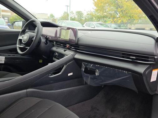 2025 Hyundai ELANTRA HEV SEL Sport