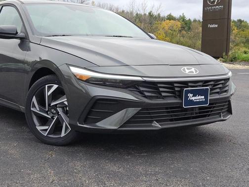 2025 Hyundai ELANTRA HEV SEL Sport