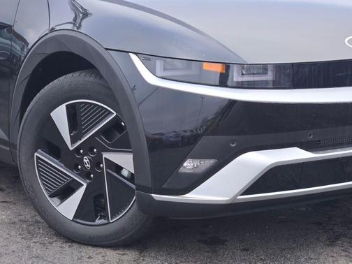 2026 Hyundai IONIQ 5 SE