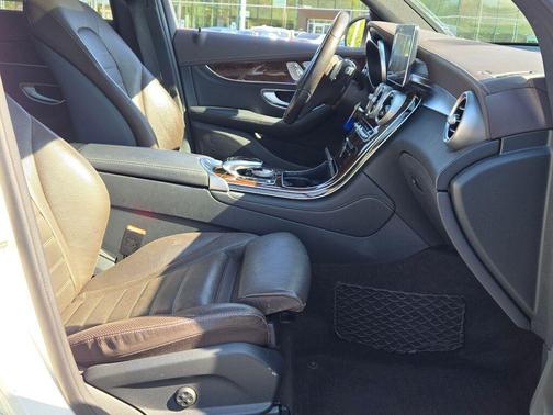 2017 Mercedes-Benz GLC 300 Base 4MATIC