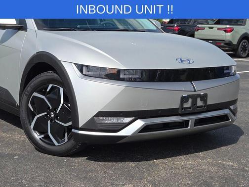 Gold 2024 Hyundai IONIQ 5 SEL