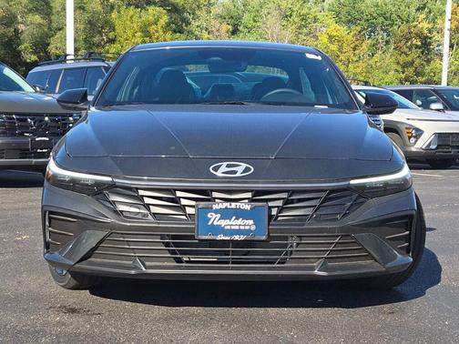 2025 Hyundai ELANTRA HEV SEL Sport