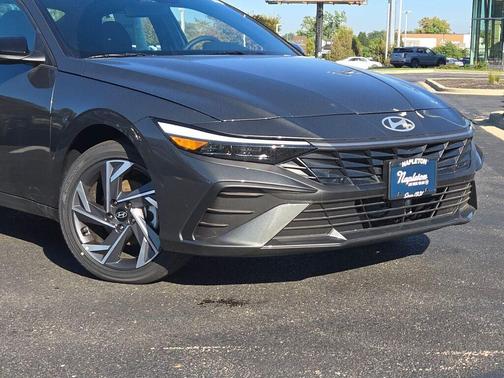 2025 Hyundai ELANTRA HEV SEL Sport