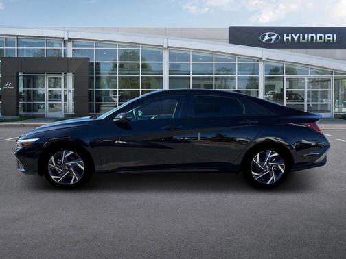 2025 Hyundai ELANTRA HEV SEL Sport