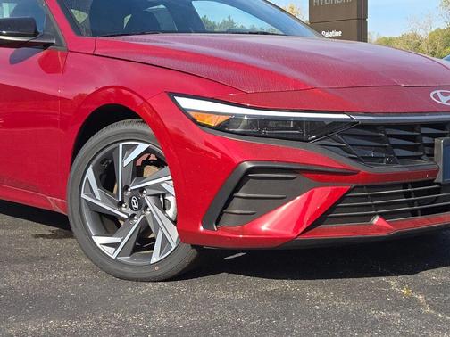 2025 Hyundai ELANTRA HEV SEL Sport