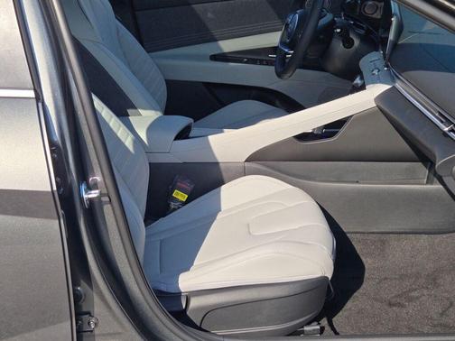 2025 Hyundai ELANTRA HEV Limited