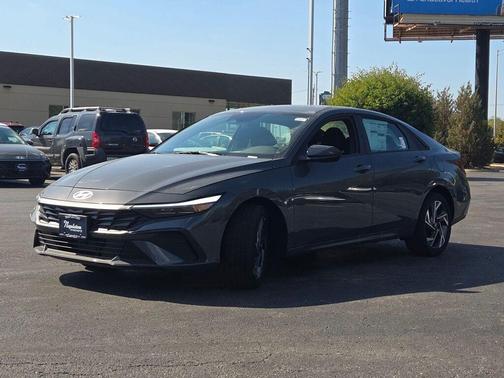 2025 Hyundai ELANTRA HEV SEL Sport