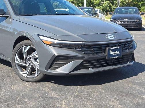 2025 Hyundai ELANTRA HEV SEL Sport