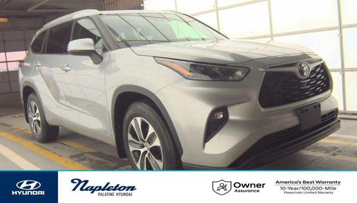 Celestial Silver Metallic 2022 Toyota Highlander Hybrid XLE