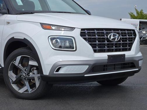 2025 Hyundai VENUE Limited