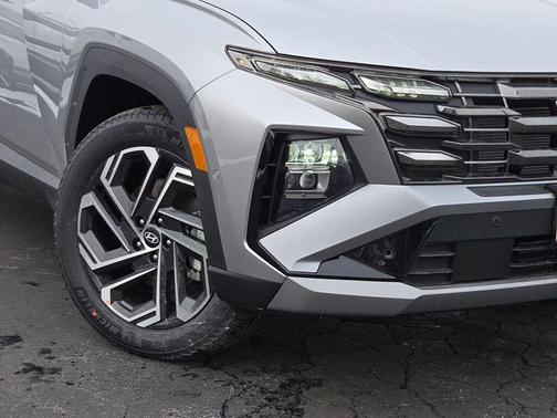 Shimmering Silver 2026 Hyundai TUCSON Limited