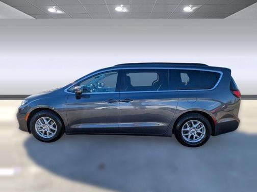 2022 Chrysler Pacifica Touring-L
