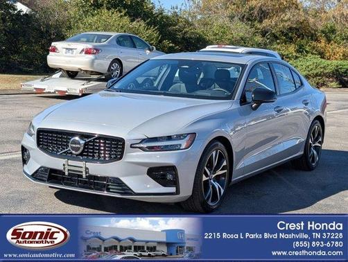 2024 Volvo S60 B5 Core Dark Theme