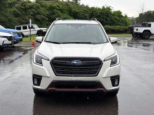 Crystal White Pearl 2024 Subaru Forester Sport