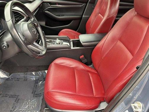 Polymetal Gray Metallic 2025 Mazda Mazda3 Carbon Edition