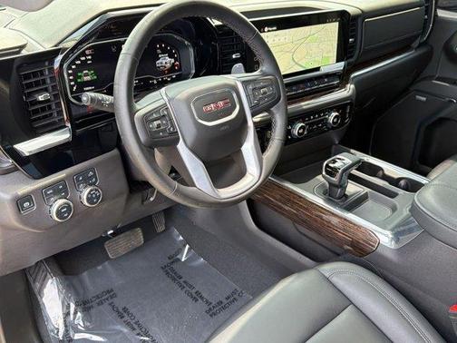 Onyx Black 2025 GMC Sierra 1500 Elevation