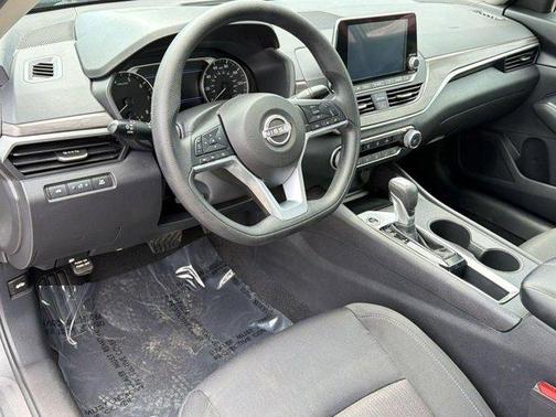 Gun Metallic 2025 Nissan Altima SV