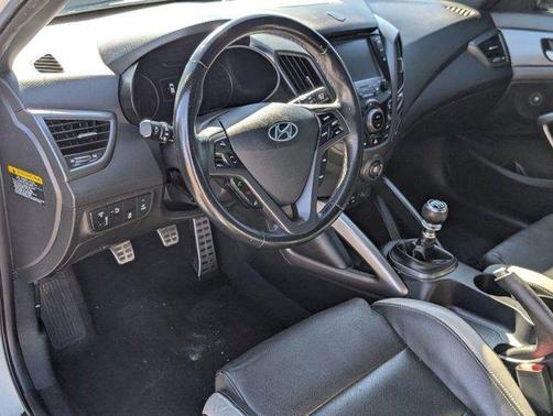 2016 Hyundai Veloster Turbo