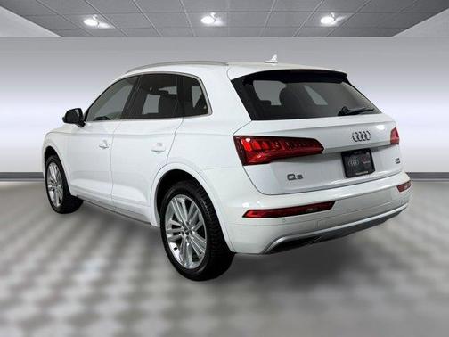 2018 Audi Q5 2.0T Prestige