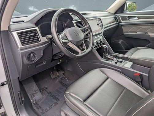 2023 Volkswagen Atlas 3.6L SE w/Technology