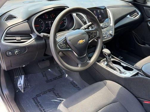 Summit White 2023 Chevrolet Malibu 1LS