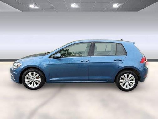 2018 Volkswagen Golf TSI SE