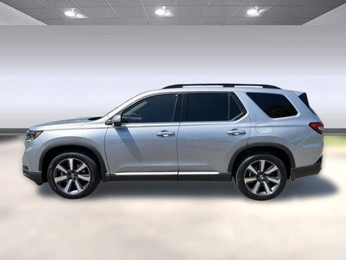 Lunar Silver Metallic 2023 Honda Pilot Touring