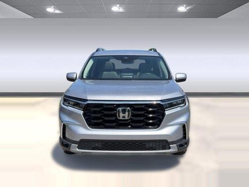 Lunar Silver Metallic 2023 Honda Pilot Touring