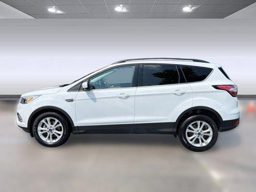 White 2018 Ford Escape SE