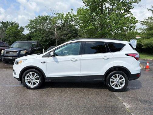 White 2018 Ford Escape SE