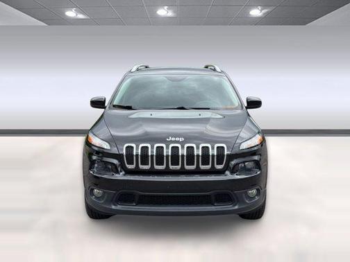 Brilliant Black Crystal Pearlcoat 2016 Jeep Cherokee Latitude