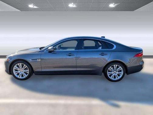 2017 Jaguar XF 35t Premium