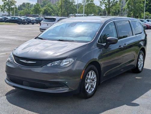 2023 Chrysler Voyager LX