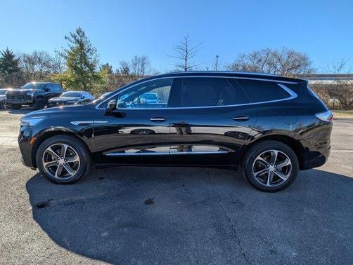 2022 Buick Enclave Essence