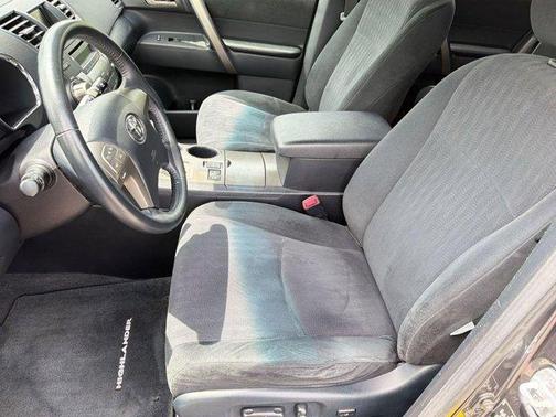Gray 2008 Toyota Highlander Sport