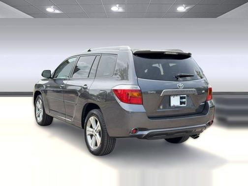 Gray 2008 Toyota Highlander Sport