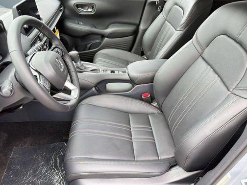 Urban Gray Pearl 2027 Honda HR-V EX-L