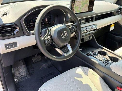 Solar Silver Metallic 2026 Honda Pilot Elite