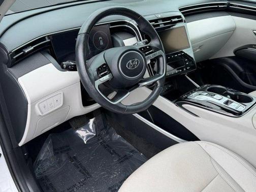 White Pearl 2024 Hyundai TUCSON Limited