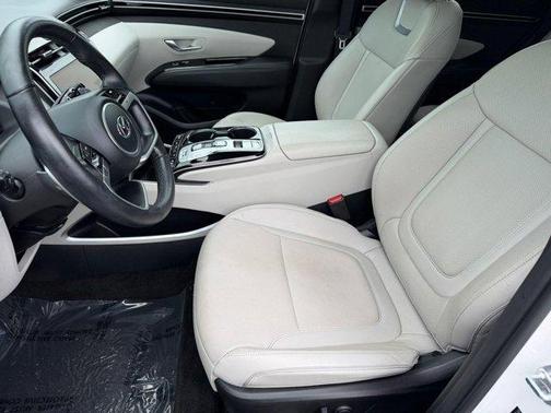 White Pearl 2024 Hyundai TUCSON Limited