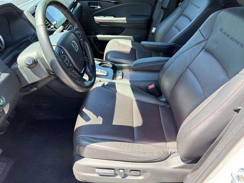 Platinum White Pearl 2023 Honda Ridgeline Black Edition