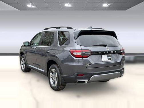 Modern Steel Metallic 2026 Honda Pilot EX-L