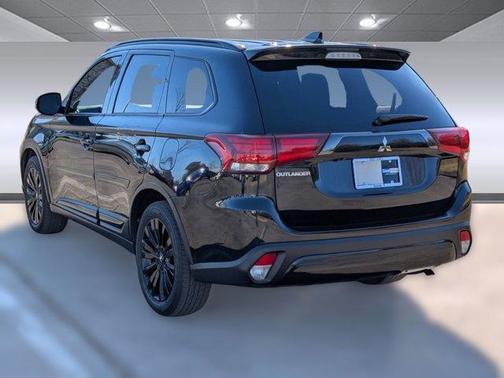2020 Mitsubishi Outlander SE